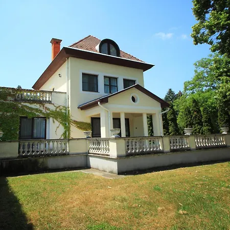 Aquilo Apartment